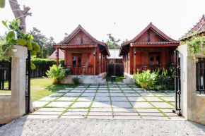 Omah Teras Bata Guesthouse